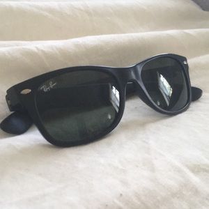 Black Ray Ban 3121 wayfarer